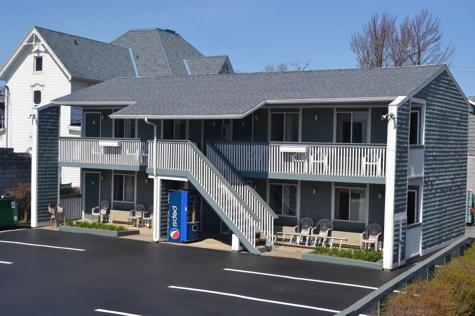 The Ship Motel Alexandria Bay Eksteriør bilde